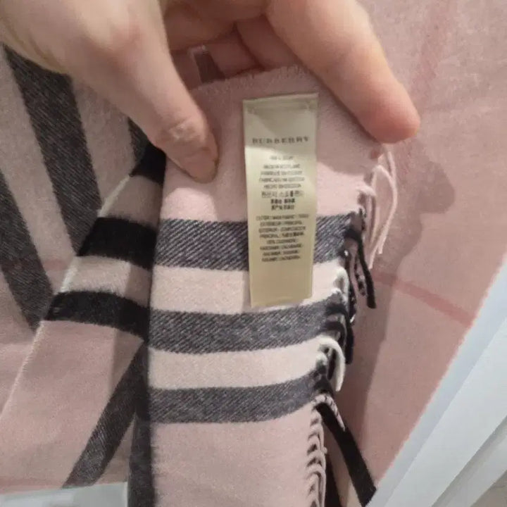 [BUNJANG] Burberry Pink Check Cashmere Scarf / 버버리 핑크 체크 캐시미어 머플러