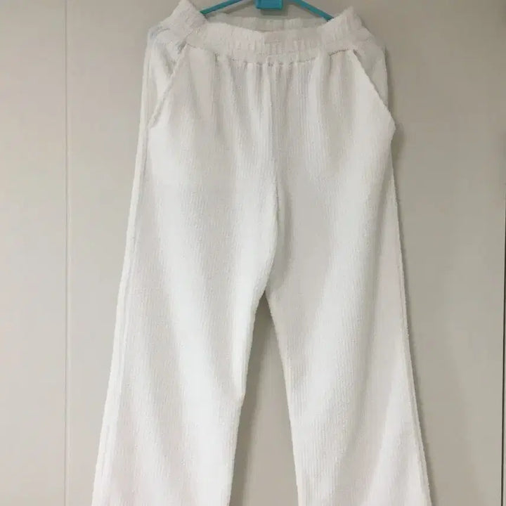 [BUNJANG] JoonJoon Space Frill Bending White Pants S / 준준스페이스 프릴 밴딩 화이트 팬츠 S