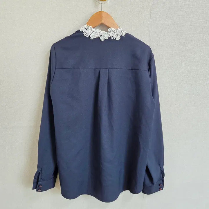 [BUNJANG] Maison Blanche Lace Collar Blouse Navy 66 / Maison Blanche 레이스 카라 블라우스 네이비 66 JJ761