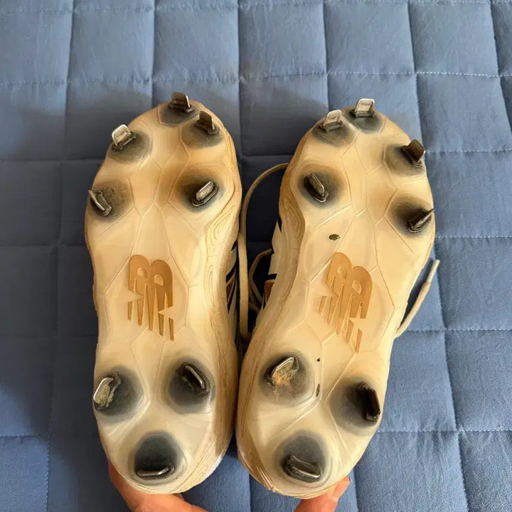 [SOLD OUT] 뉴발란스 징스파이크