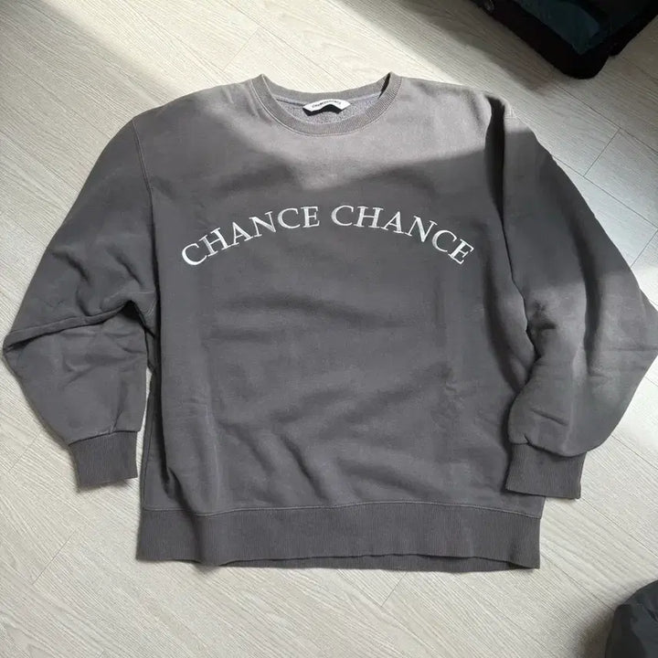 [BUNJANG] Chance Chance Sweatshirt (Fleece Lined) / 챈스챈스 맨투맨 M (기모)
