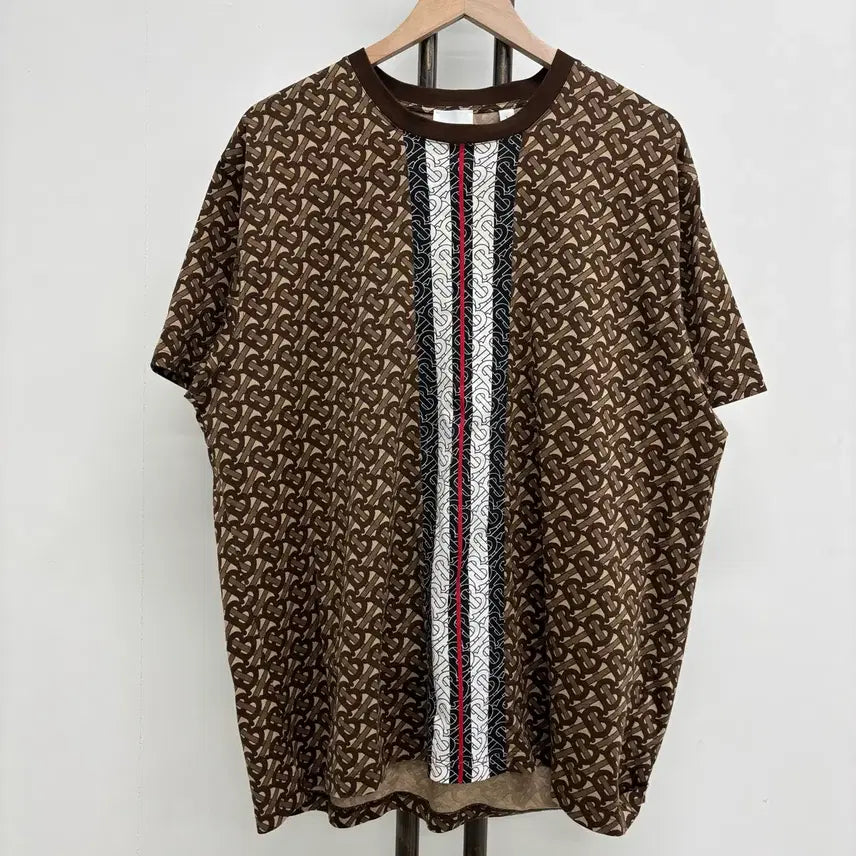 [SOLD OUT] [L]버버리 모노그램 스트라이프 반바지