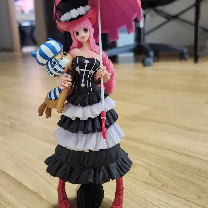 [BUNJANG] DXF Grandline Lady Perona Figure / (개봉) DXF 그랜드라인 레이디 페로나 피규어 판매합니다