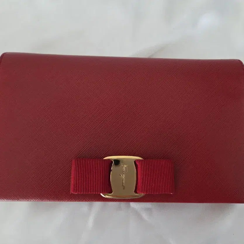 [BUNJANG] Ferragamo Vara Ribbon Chain Clutch / Red / 페라가모 바라 리본 체인 클러치 / 레드 / 정품