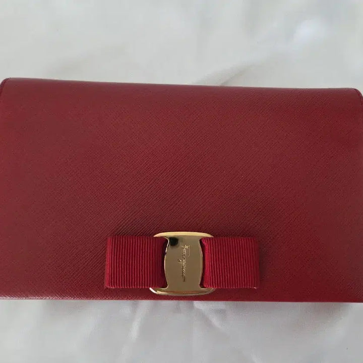 [BUNJANG] Ferragamo Vara Ribbon Chain Clutch / Red / 페라가모 바라 리본 체인 클러치 / 레드 / 정품