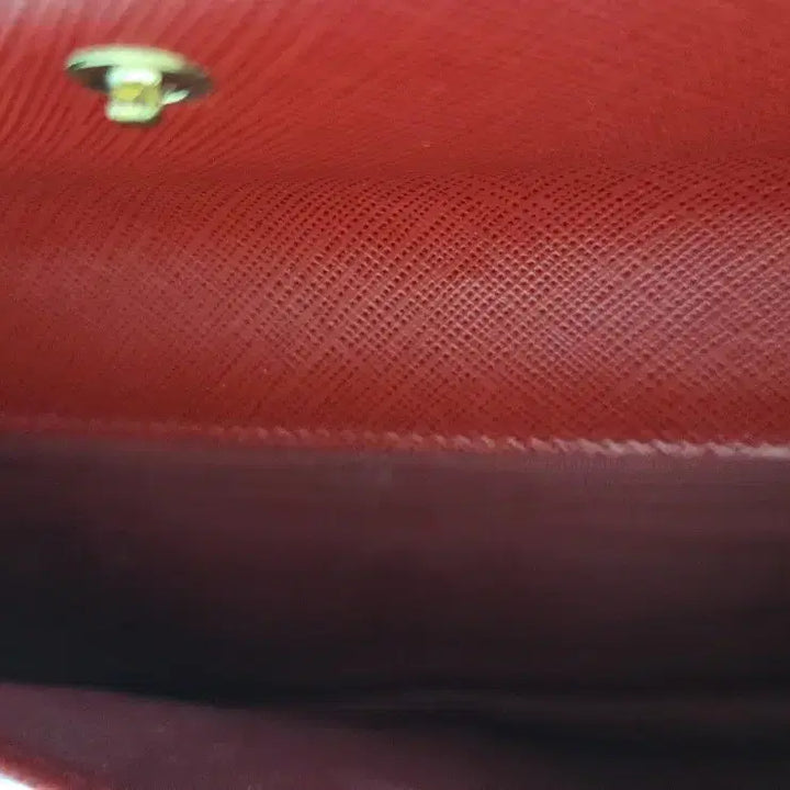 [BUNJANG] Ferragamo Vara Ribbon Chain Clutch / Red / 페라가모 바라 리본 체인 클러치 / 레드 / 정품