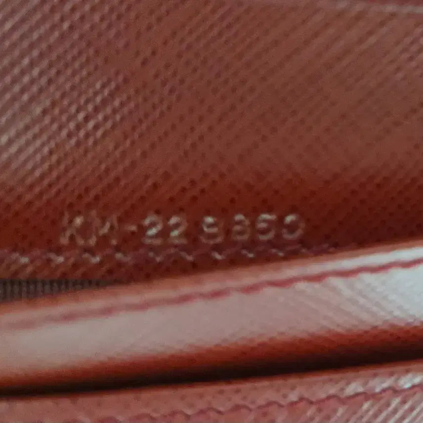 [BUNJANG] Ferragamo Vara Ribbon Chain Clutch / Red / 페라가모 바라 리본 체인 클러치 / 레드 / 정품