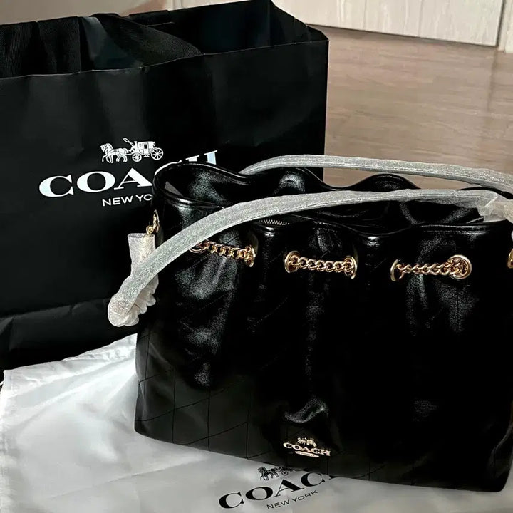 [BUNJANG] Coach Evelyn Shoulder Bag Black Quilted / 코치 에블린 숄더백 블랙 퀼팅