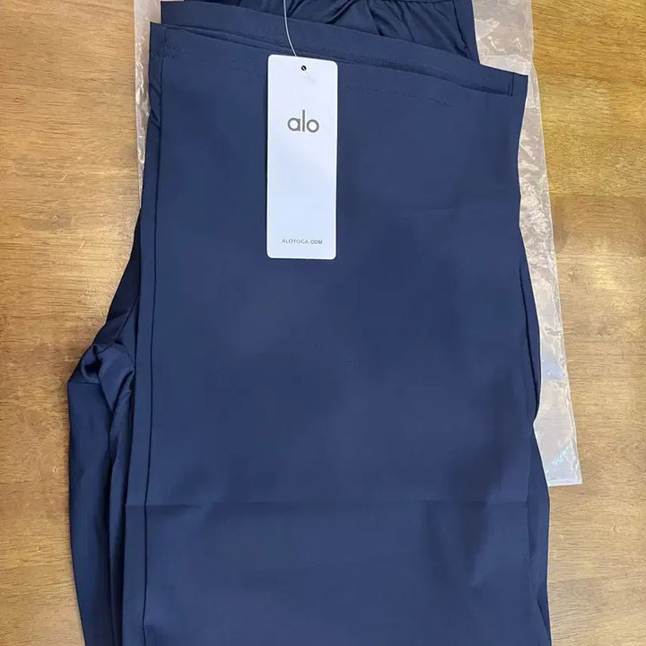 [BUNJANG] ALO Black Wide Pants / ALO 알로 트라우저(Regula) 팬츠(블랙,네이비,그린블루)