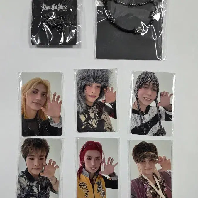 [SOLD OUT] 엑스디너리히어로즈 엑디즈 뷰마콘 팔찌 B + 시그니처 뱃지