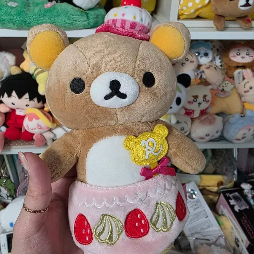 [BUNJANG] Rilakkuma Strawberry Plush / 리락쿠마 딸기 인형
