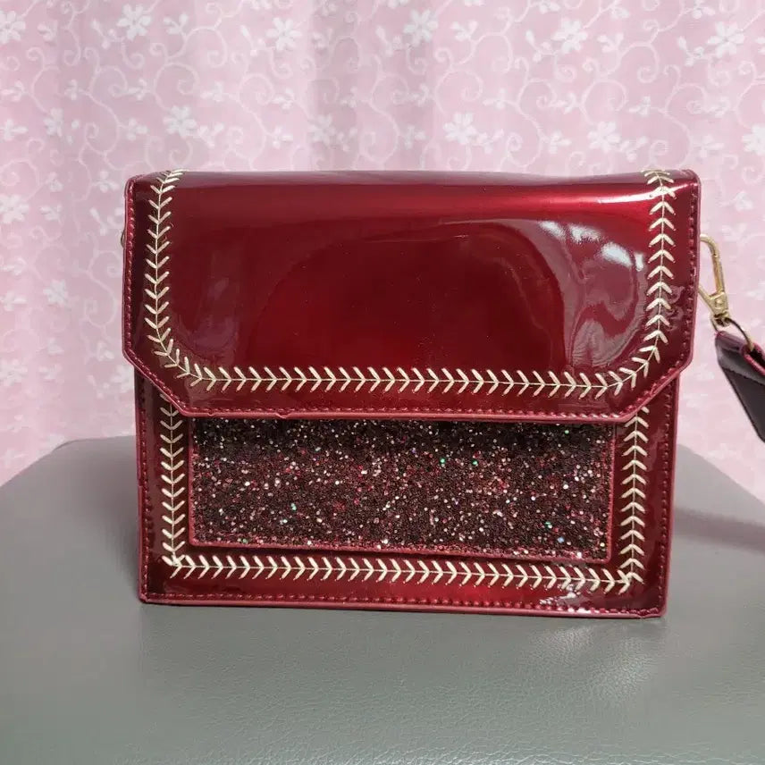 [BUNJANG] Red Glitter Point Crossbody Bag / Shoulder Bag / 레드 글리터 포인트 크로스백/숄더백