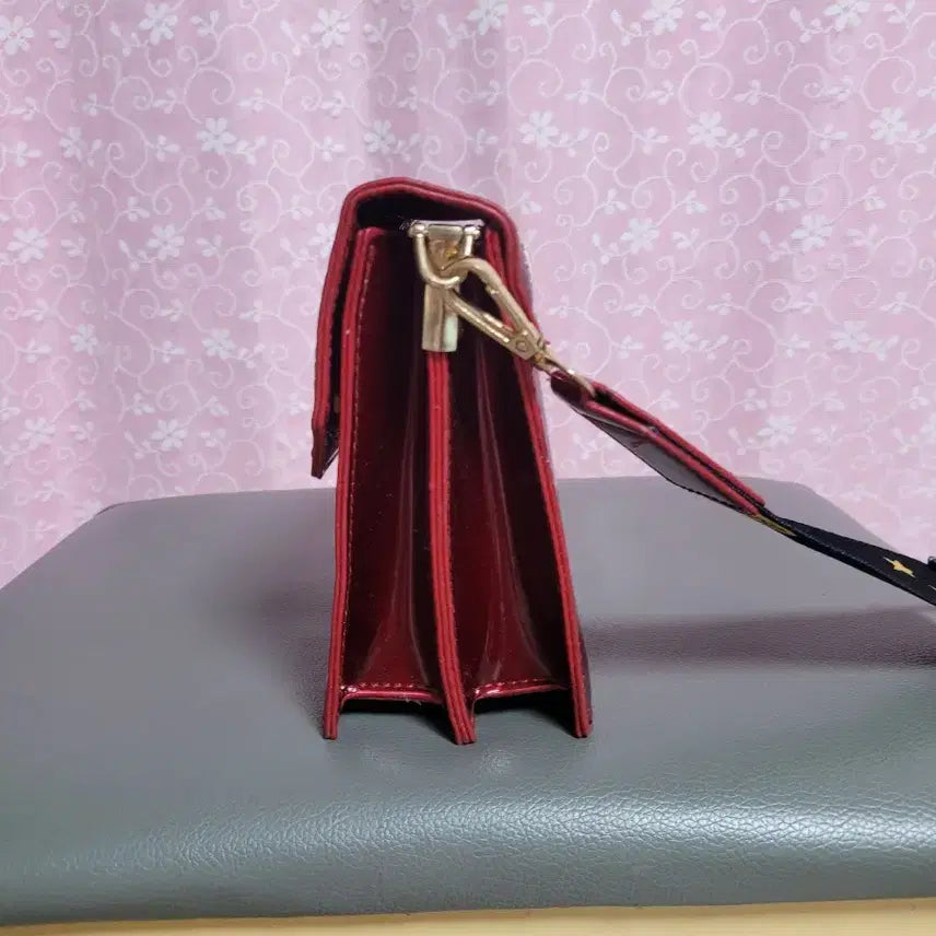[BUNJANG] Red Glitter Point Crossbody Bag / Shoulder Bag / 레드 글리터 포인트 크로스백/숄더백
