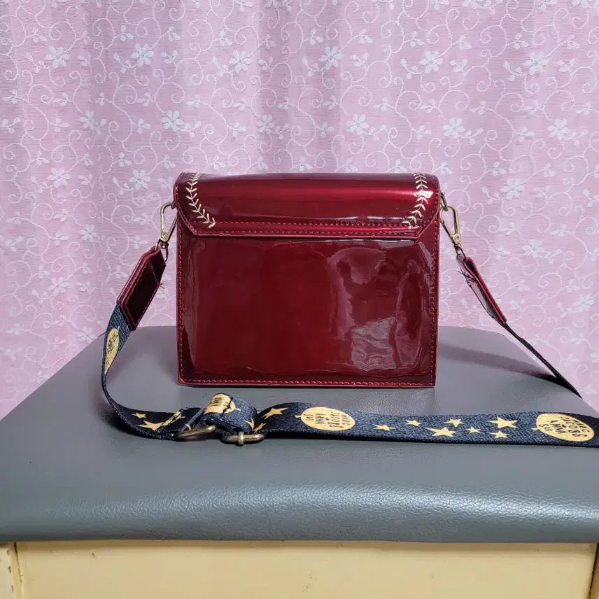 [BUNJANG] Red Glitter Point Crossbody Bag / Shoulder Bag / 레드 글리터 포인트 크로스백/숄더백