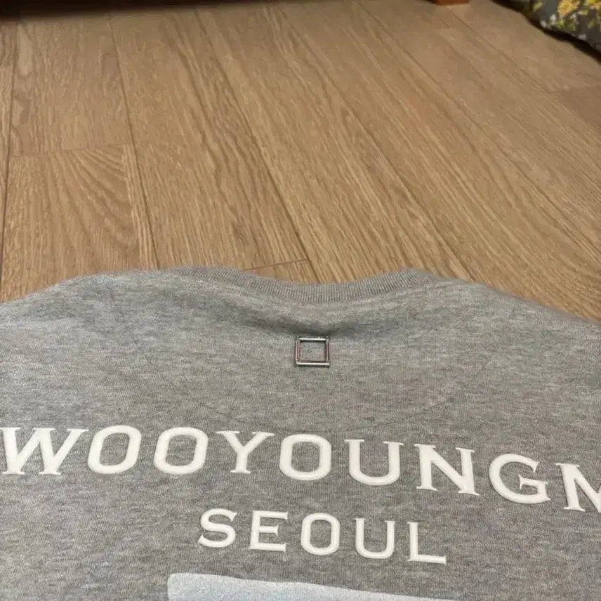 [BUNJANG] Wooyoungmi Celadon Logo Sweatshirt Gray / [50/A급/크림판]우영미 청자 맨투맨 그레이 50사이즈