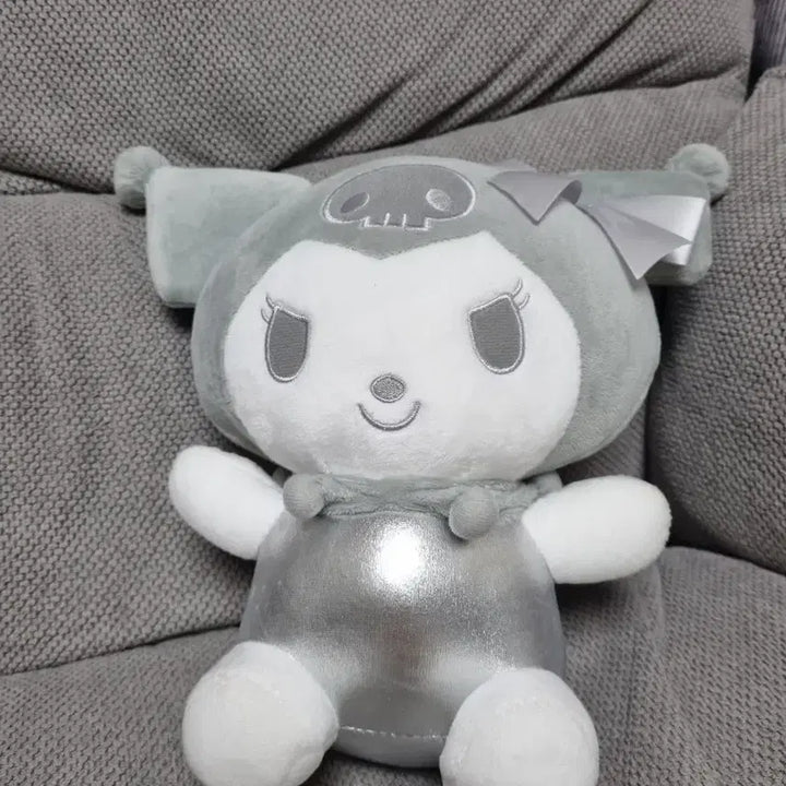 [BUNJANG] Kuromi Medium Plush - Silver Gray / 쿠로미 인형 실버 그레이 중형인형