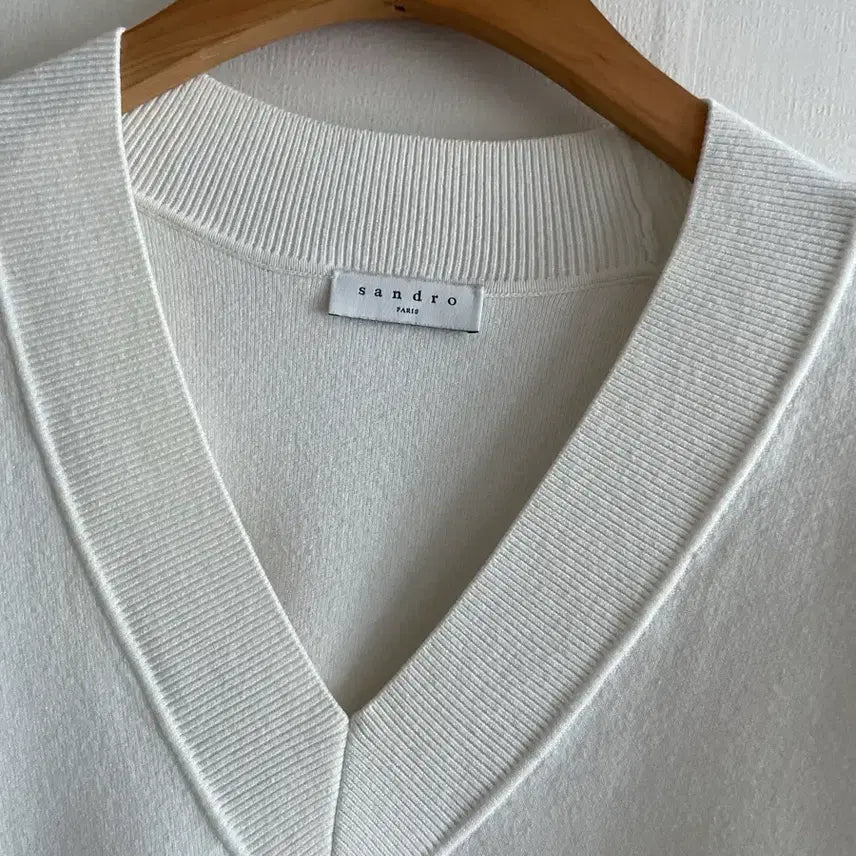 [SOLD OUT] (드라이크리닝O)산드로 오버사이즈 브이넥 니트
