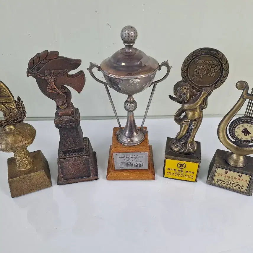 [BUNJANG] Vintage Award Plaques and Trophies (5 items) / 근대사 수집 자료 옛날 상장 트로피 상패 5점