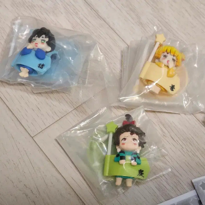 [BUNJANG] Demon Slayer: Kimetsu no Yaiba Entertainment District Arc Deco Pick Gacha Set (6 Types) / 귀멸의칼날 데코픽 가챠 유곽편 6종 일괄