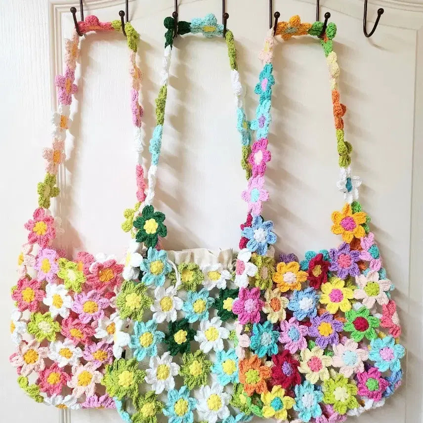 [BUNJANG] Knitted Floral Shoulder Bag with Drawstring Pouch / MZ세대도 반해버린 뜨개숄더백 꽃가방 봄여름뜨개가방+조임파우치