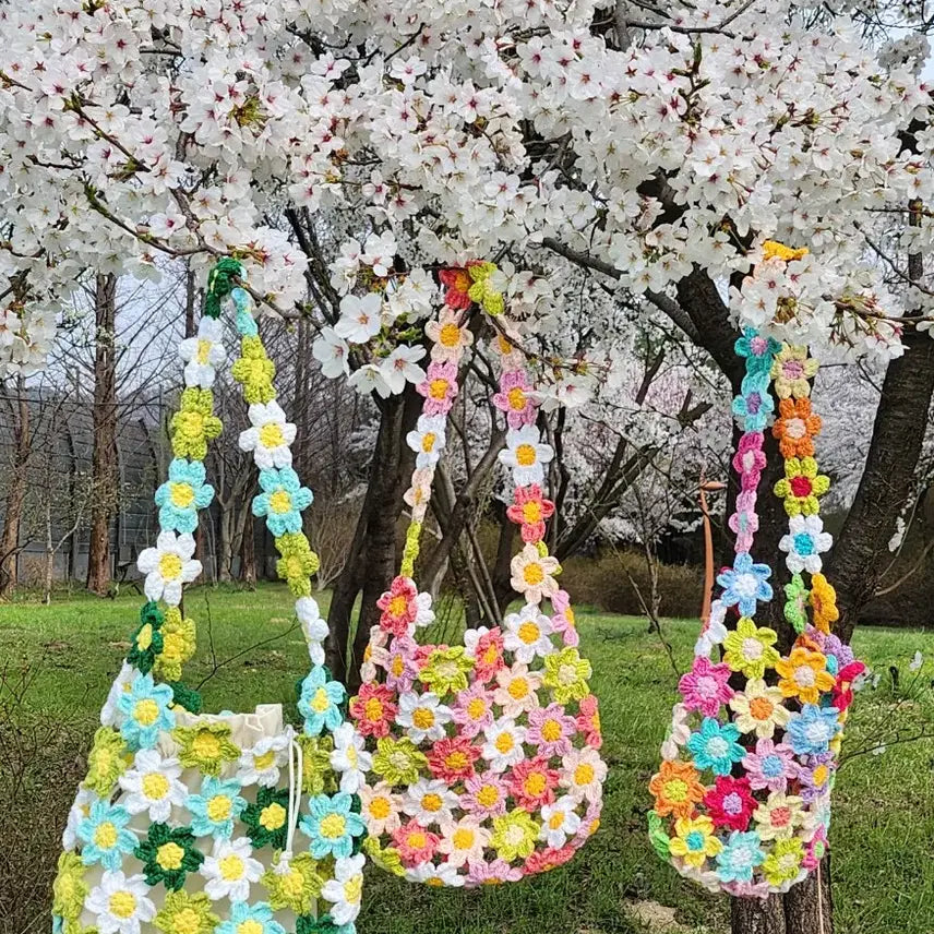[BUNJANG] Knitted Floral Shoulder Bag with Drawstring Pouch / MZ세대도 반해버린 뜨개숄더백 꽃가방 봄여름뜨개가방+조임파우치