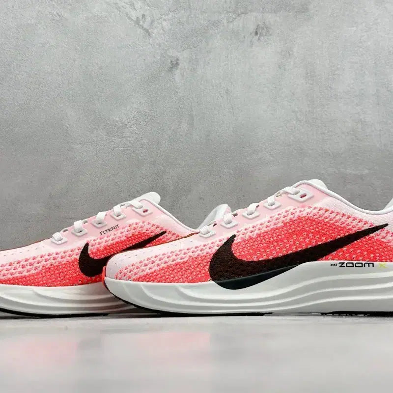 [BUNJANG] Nike Zoom Flyknit Pink Running Shoes (Size 230) / 나이키 줌 플라이니트 핑크 러닝화 사이즈:230