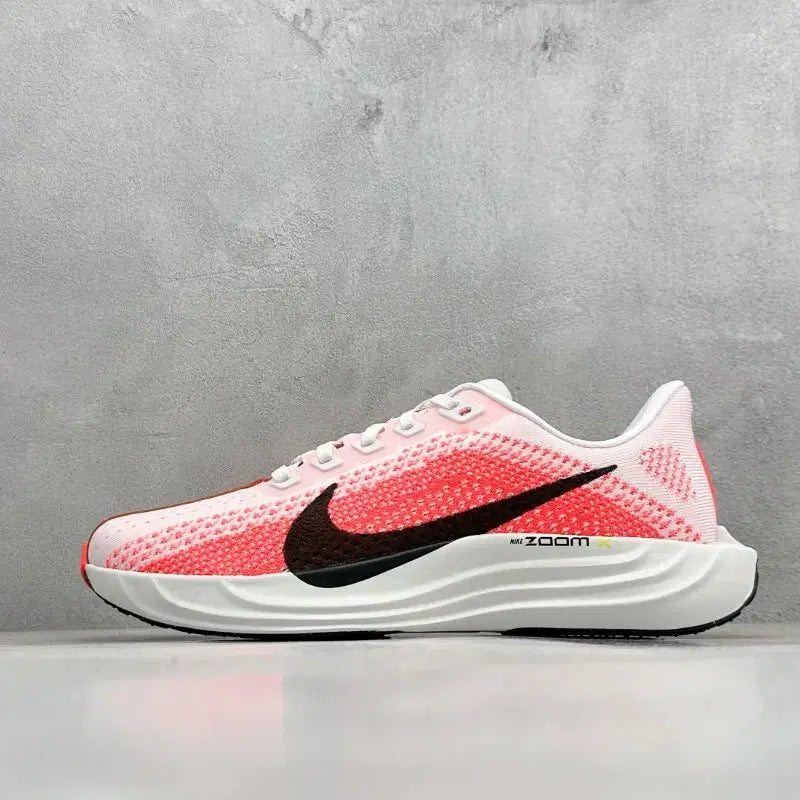 [BUNJANG] Nike Zoom Flyknit Pink Running Shoes (Size 230) / 나이키 줌 플라이니트 핑크 러닝화 사이즈:230