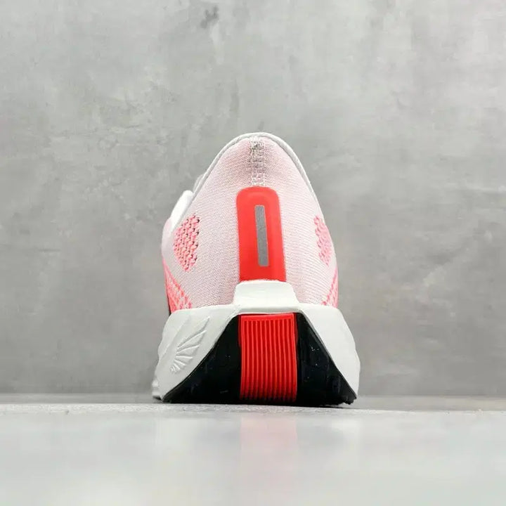 [BUNJANG] Nike Zoom Flyknit Pink Running Shoes (Size 230) / 나이키 줌 플라이니트 핑크 러닝화 사이즈:230