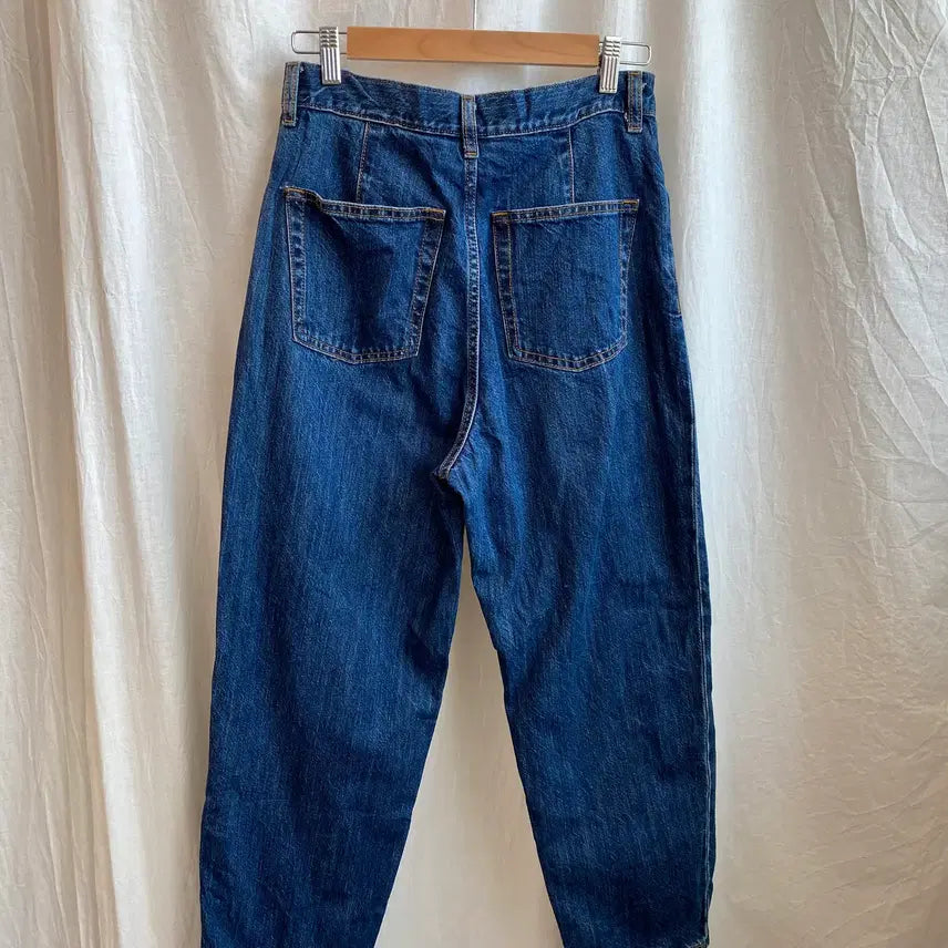 [SOLD OUT] GU 하이웨이스트 진청팬츠(L)