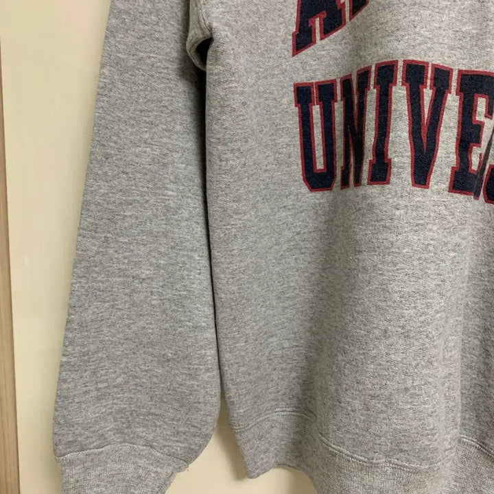 [SOLD OUT] 챔피온 오프숄더 빈티지 맨투맨