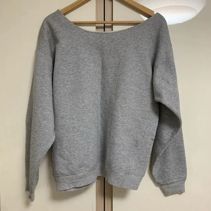 [SOLD OUT] 챔피온 오프숄더 빈티지 맨투맨
