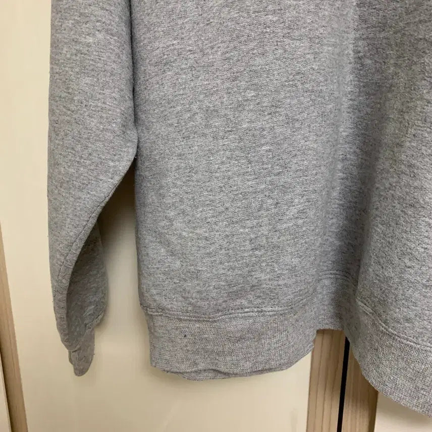 [SOLD OUT] 챔피온 오프숄더 빈티지 맨투맨