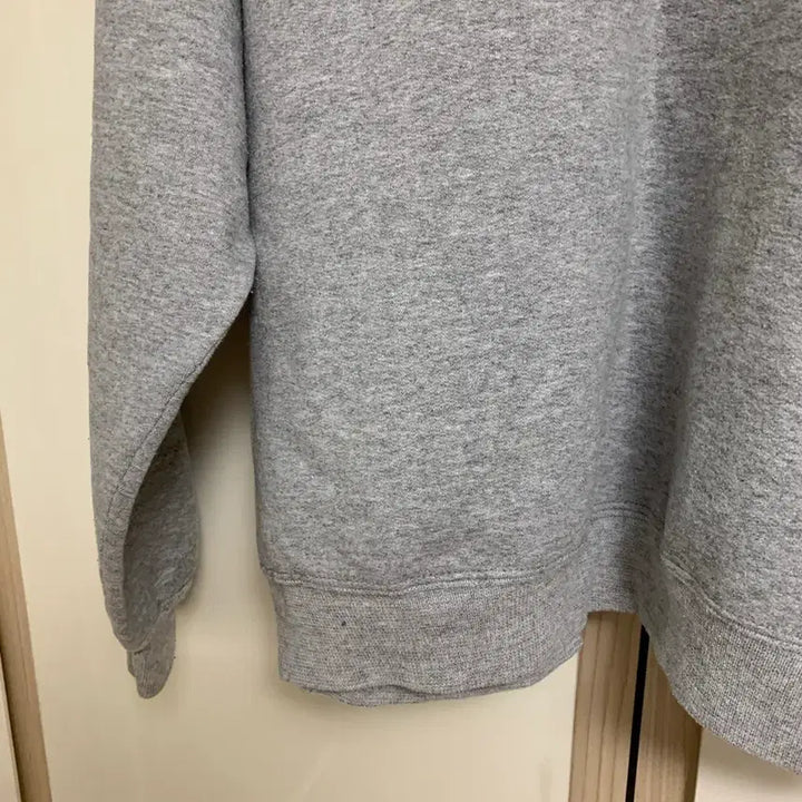 [SOLD OUT] 챔피온 오프숄더 빈티지 맨투맨