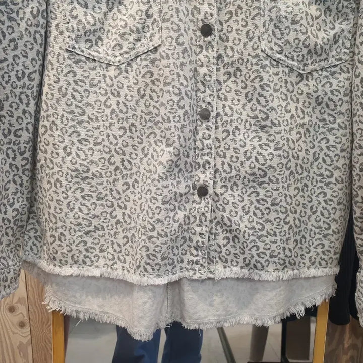 [BUNJANG] ZARA Leopard Denim Shirt Jacket / [XS/오버핏] 자라(ZARA) 레오파드 데님 셔츠 자켓