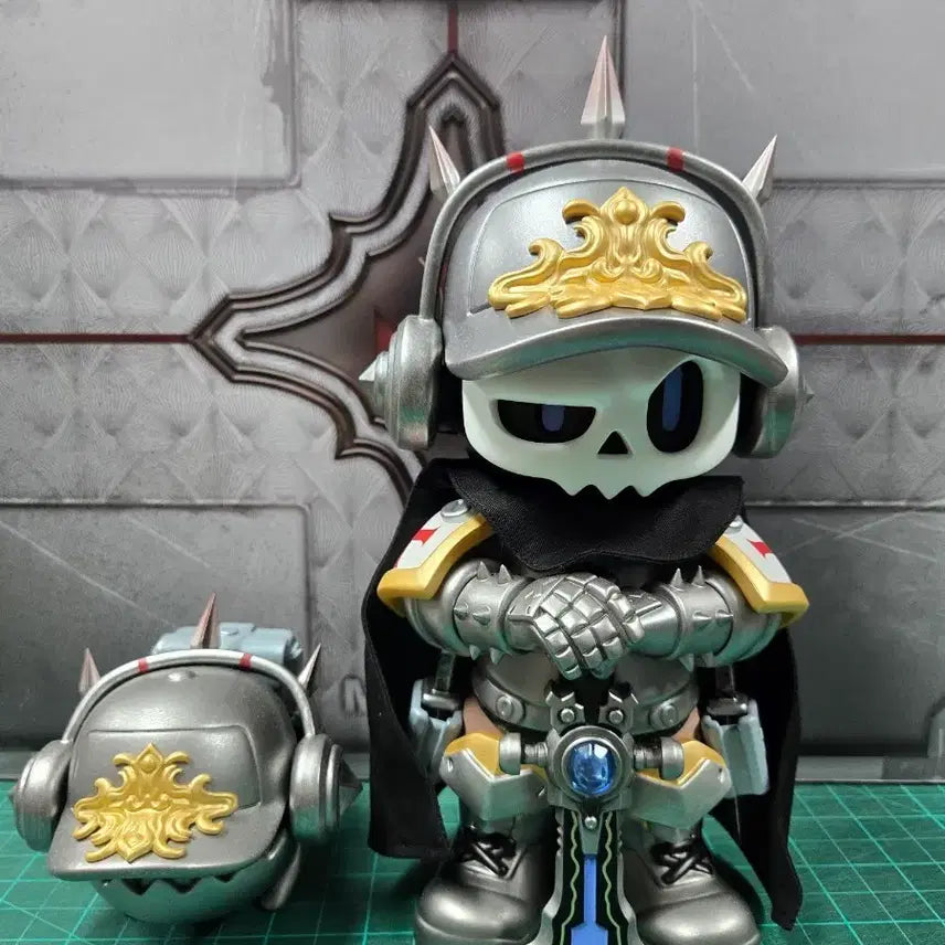 [BUNJANG] Mr. Bone 200% Dark Knight Figure / 미스터본 200% 다크나이트