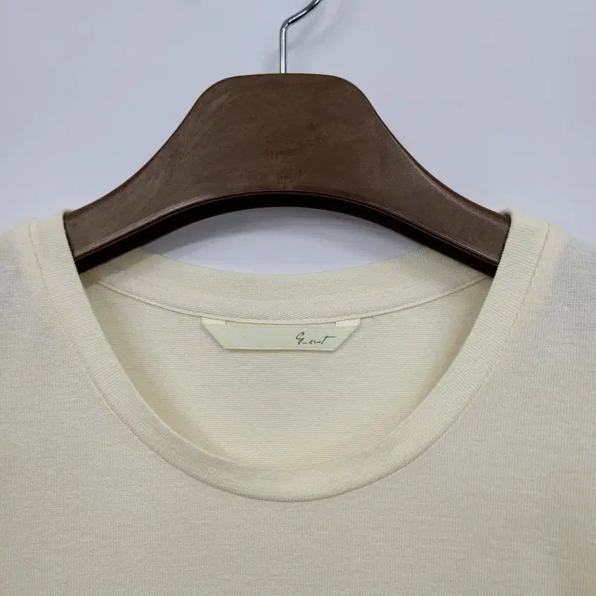 [BUNJANG] G-Cut Shoulder Shirring Short Sleeve T-Shirt Size S / 지컷 어깨셔링 반팔 티셔츠/S/앨리스/876
