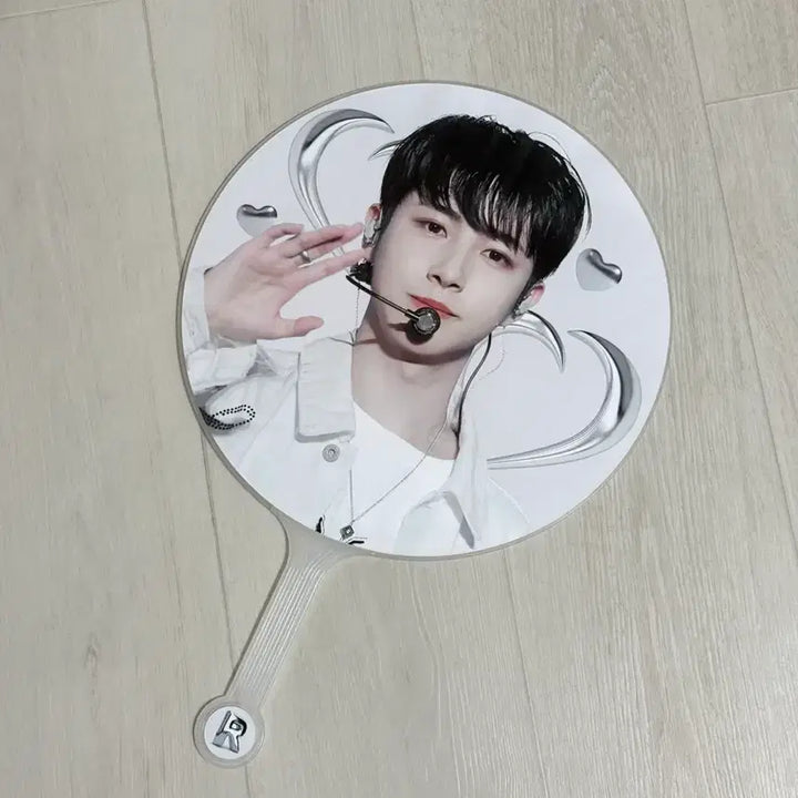 [BUNJANG] NCT Renjun Uchiwa / 런쥔 우치와