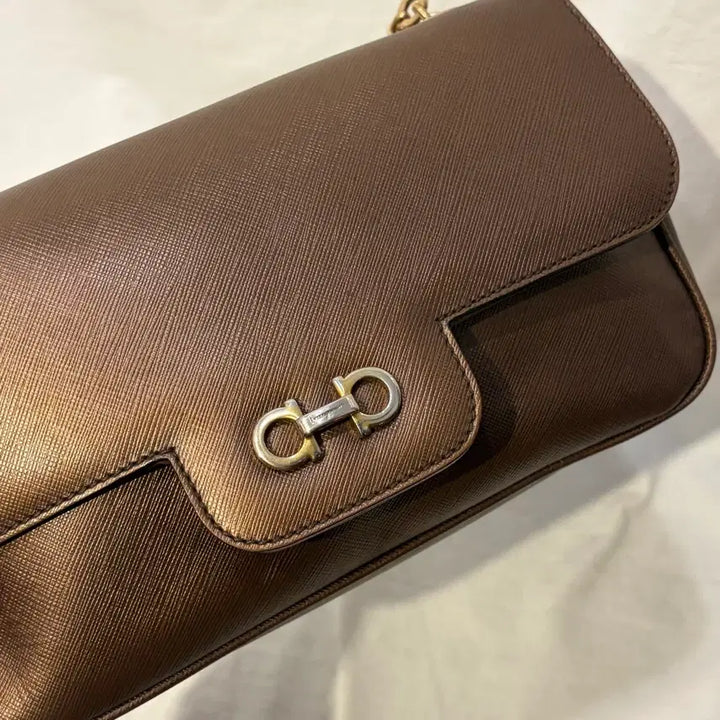 [BUNJANG] Ferragamo Gancini Chain Shoulder Bag / 페라가모 간치니 체인 숄더백 가방