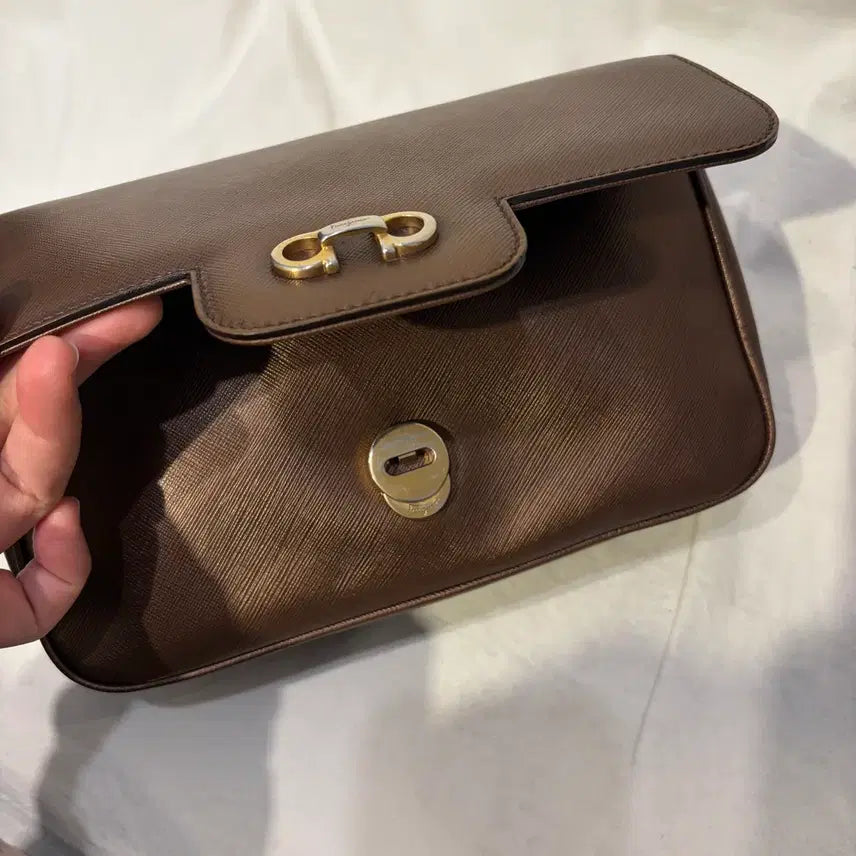 [BUNJANG] Ferragamo Gancini Chain Shoulder Bag / 페라가모 간치니 체인 숄더백 가방