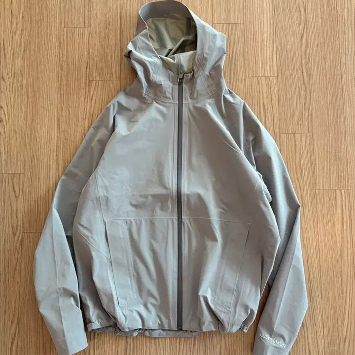 [BUNJANG] Lululemon Glide Stretch Waterproof Jacket - Warm Ash Grey / 룰루레몬 글라이드 스트레치 워터프루프 자켓. L