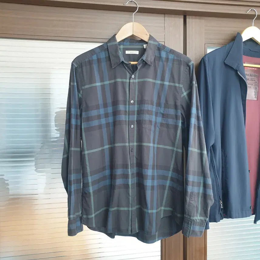[SOLD OUT] 버버리 브릿 체크패턴 남방 L사이즈