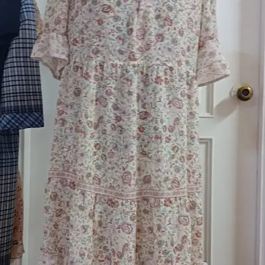 [BUNJANG] Thursday Island Floral Chiffon Midi Dress / 써스데이아일랜드 플라워 쉬폰 미디원피스 프릴 디자인