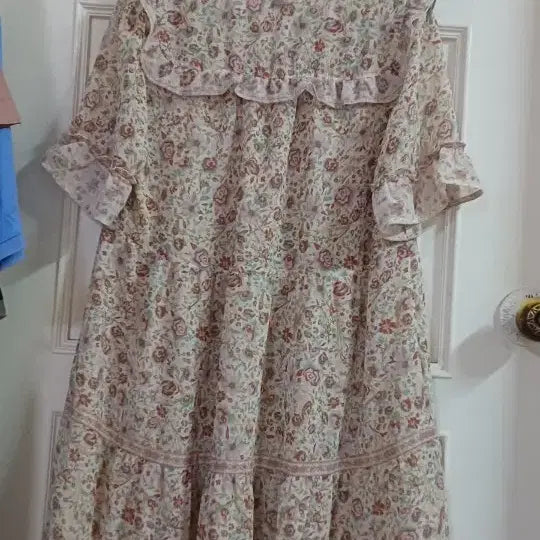 [BUNJANG] Thursday Island Floral Chiffon Midi Dress / 써스데이아일랜드 플라워 쉬폰 미디원피스 프릴 디자인