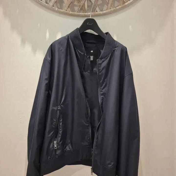 [BUNJANG] H&amp;M Black Bomber Jacket Size 100 / H&amp;M 블랙 봄버 자켓 100사이즈