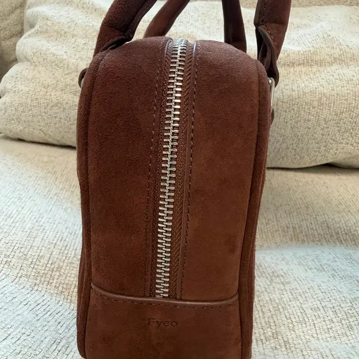 [BUNJANG] Fyeo Suede Tote Bag Brown / Fyeo 포유온 스웨이드 토트백 브라운