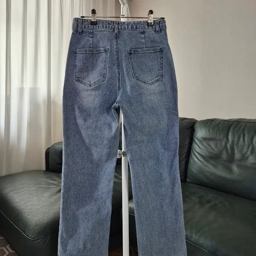 [BUNJANG] MIXXO Bootcut Denim Jeans 24 / 미쏘 라인 연청 부츠컷 데님 24
