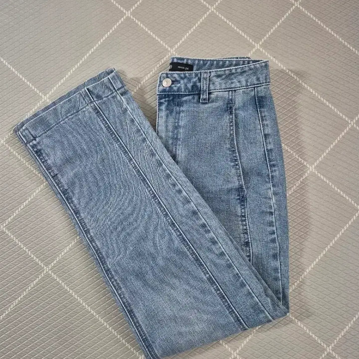 [BUNJANG] MIXXO Bootcut Denim Jeans 24 / 미쏘 라인 연청 부츠컷 데님 24