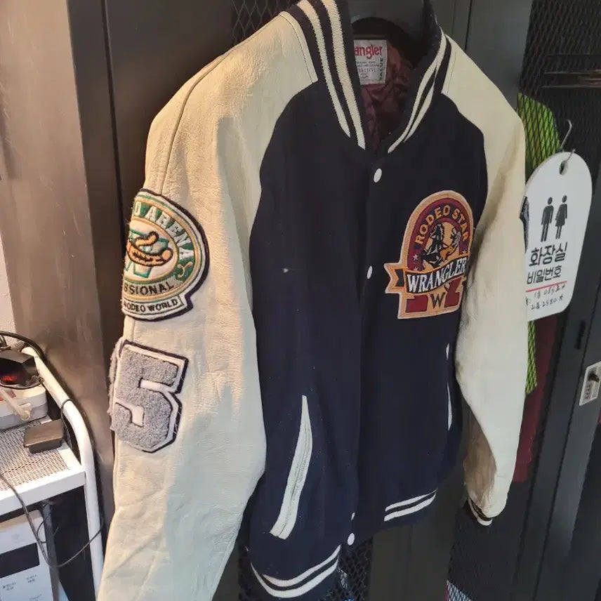 [BUNJANG] Wrangler Varsity Jacket Stadium Jumper / 90&
