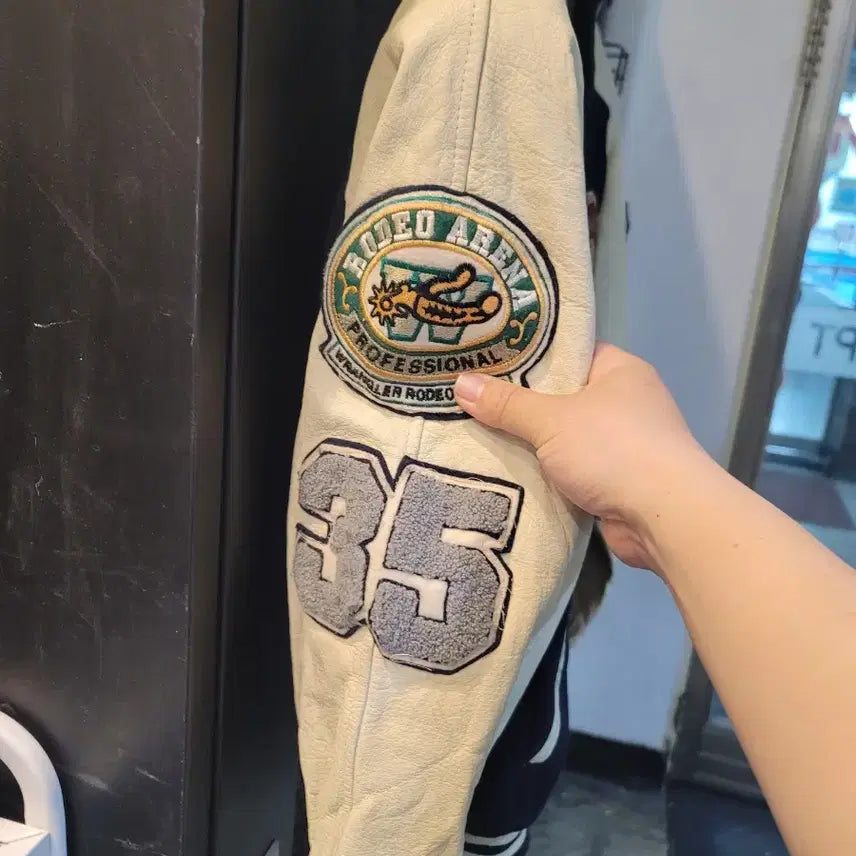 [BUNJANG] Wrangler Varsity Jacket Stadium Jumper / 90&