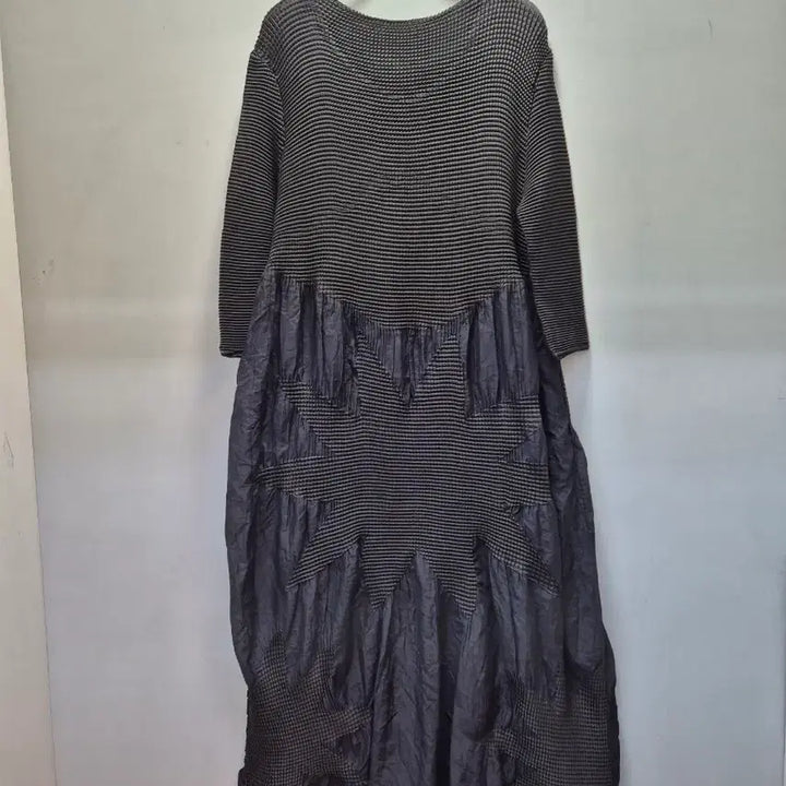 [BUNJANG] Issey Miyake Black Long Pleated Dress / 이세이미야케 블랙 롱 원피스